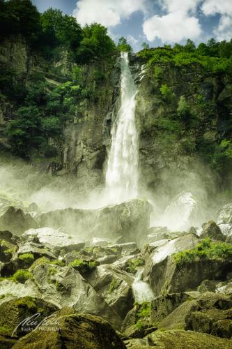 LBK806-00518-Tessin-Wasserfall-Foroglio